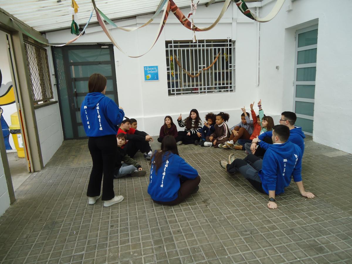 Trobada de famílies de catequesi amb activitats per a grans i petits